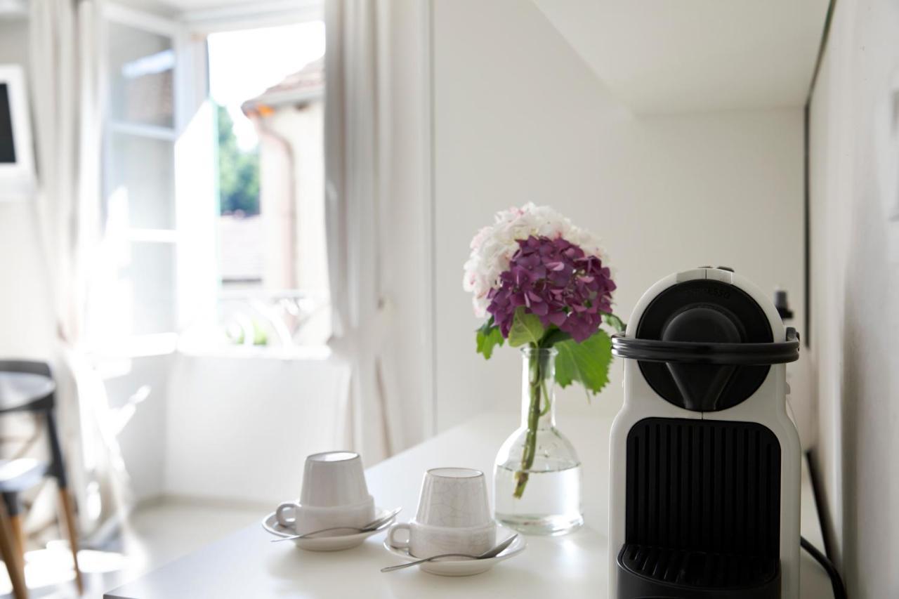 Charming Moment Di Villa Porta - Borgo Antico Луино Экстерьер фото