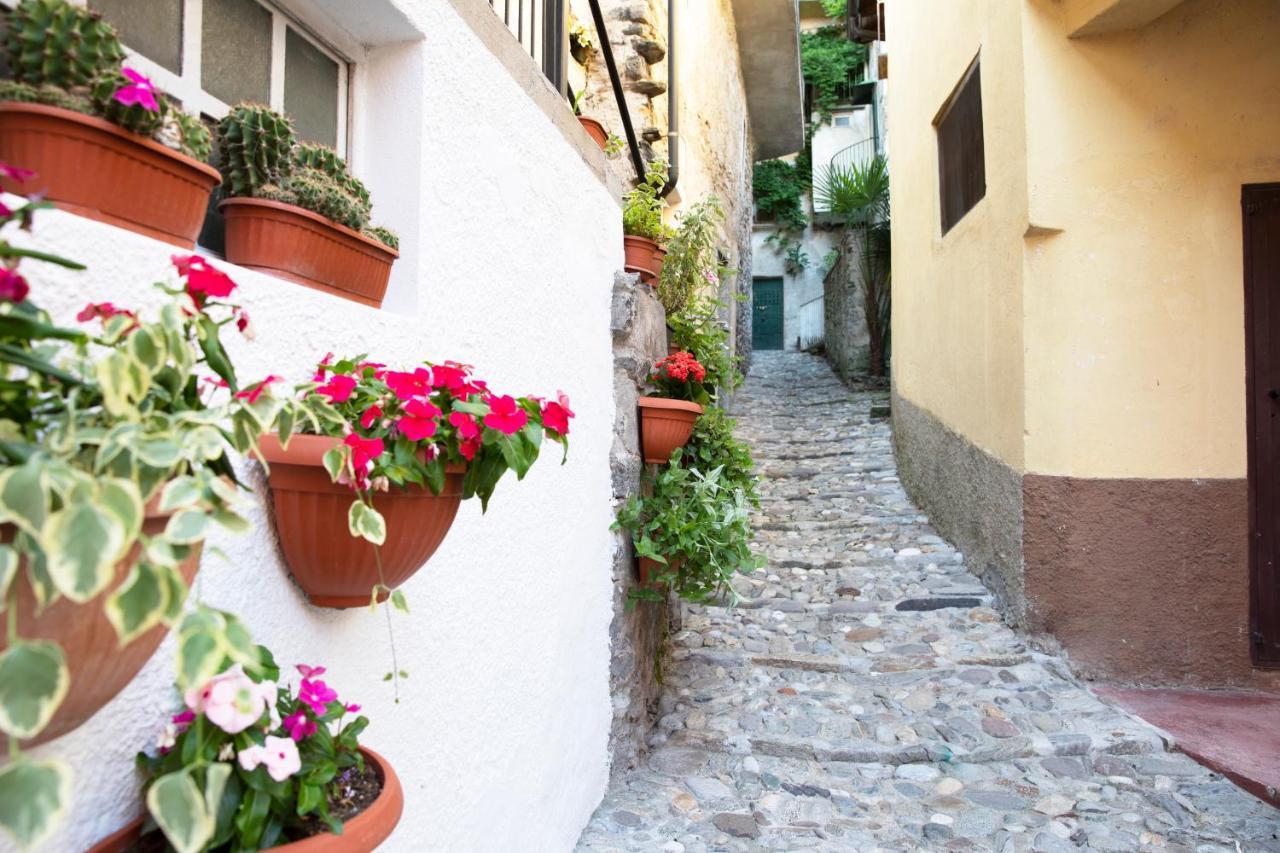 Charming Moment Di Villa Porta - Borgo Antico Луино Экстерьер фото